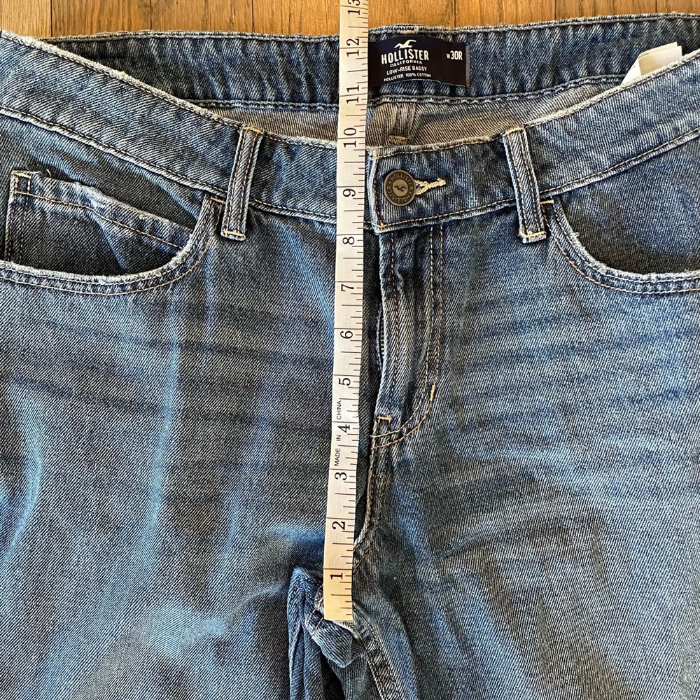 Hollister Women's Low Rise Baggy Jeans, Size 10R, Waist 30 - Picture 11 of 11